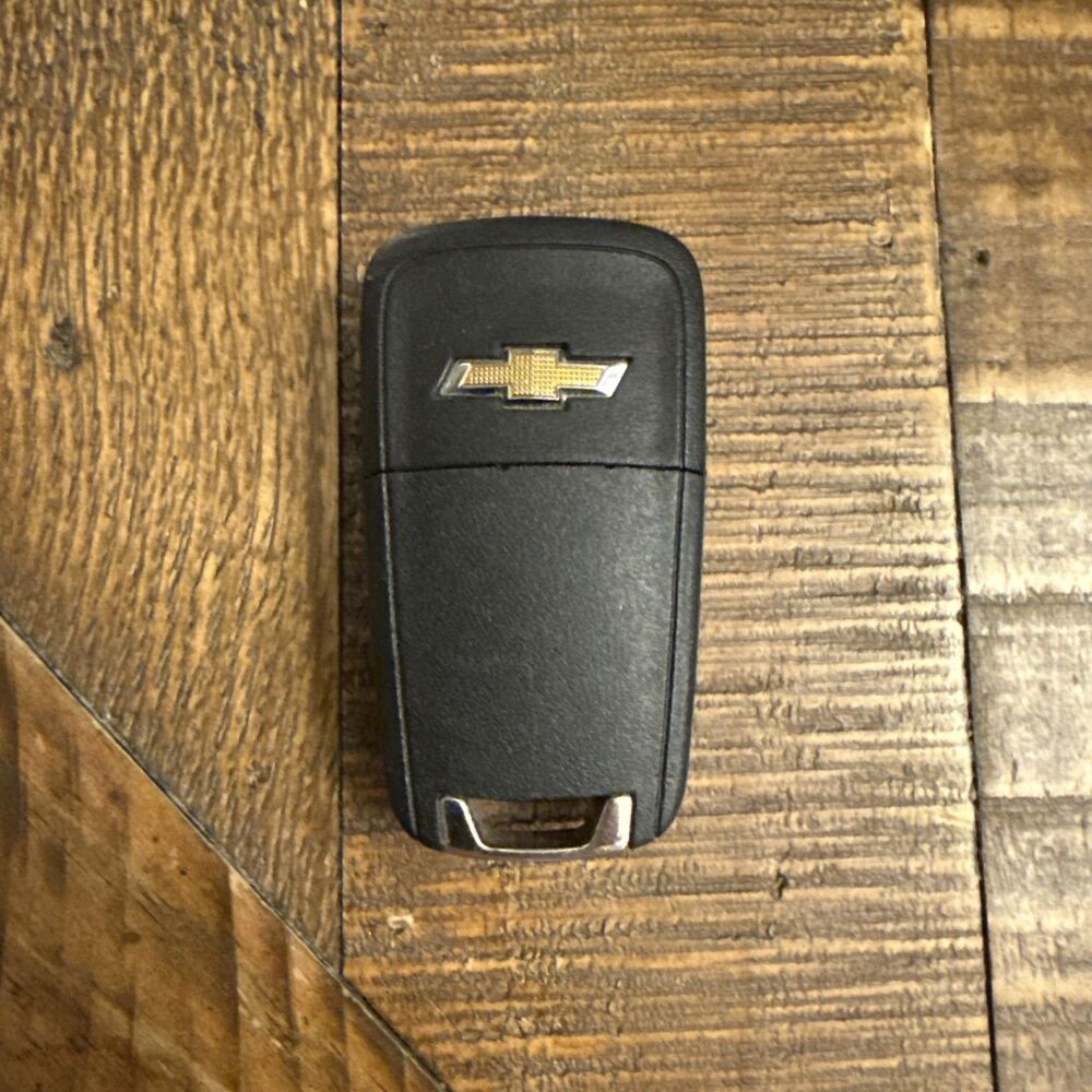 4-Button Flip Key Fob Remote Chevrolet FCC ID OHT01060512 Tested Working